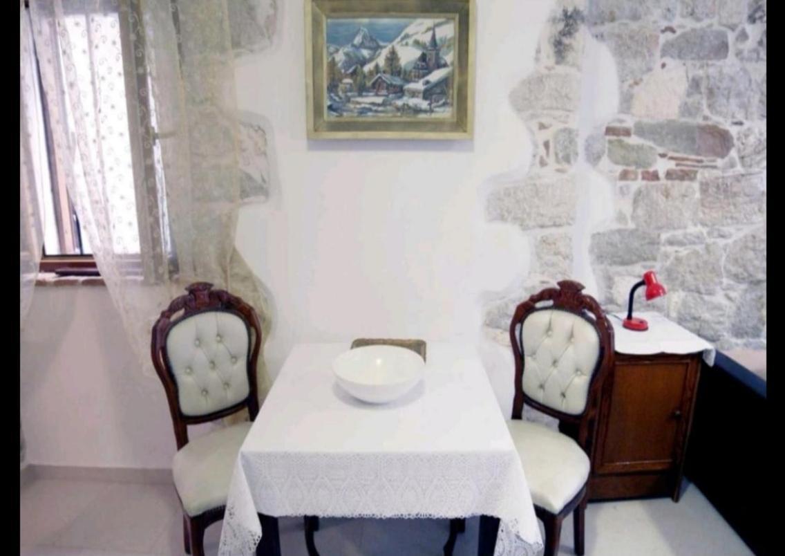 Apartment Martin - 10 Mt To The Beach Rovinj Extérieur photo