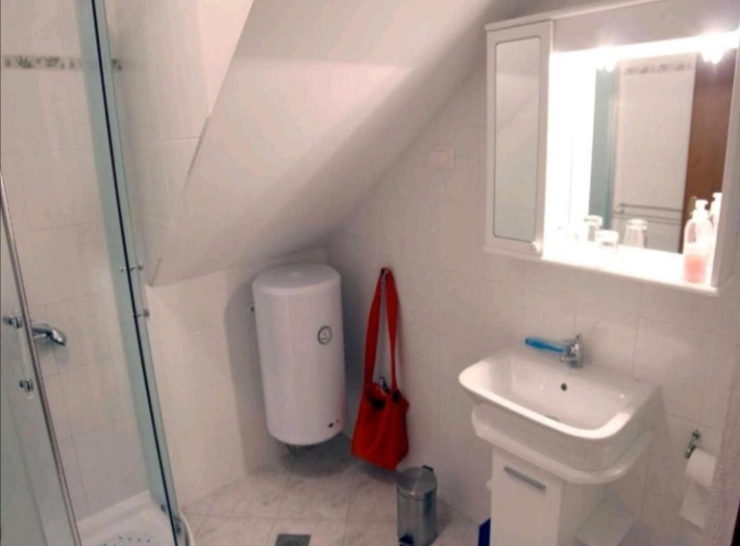 Apartment Martin - 10 Mt To The Beach Rovinj Extérieur photo