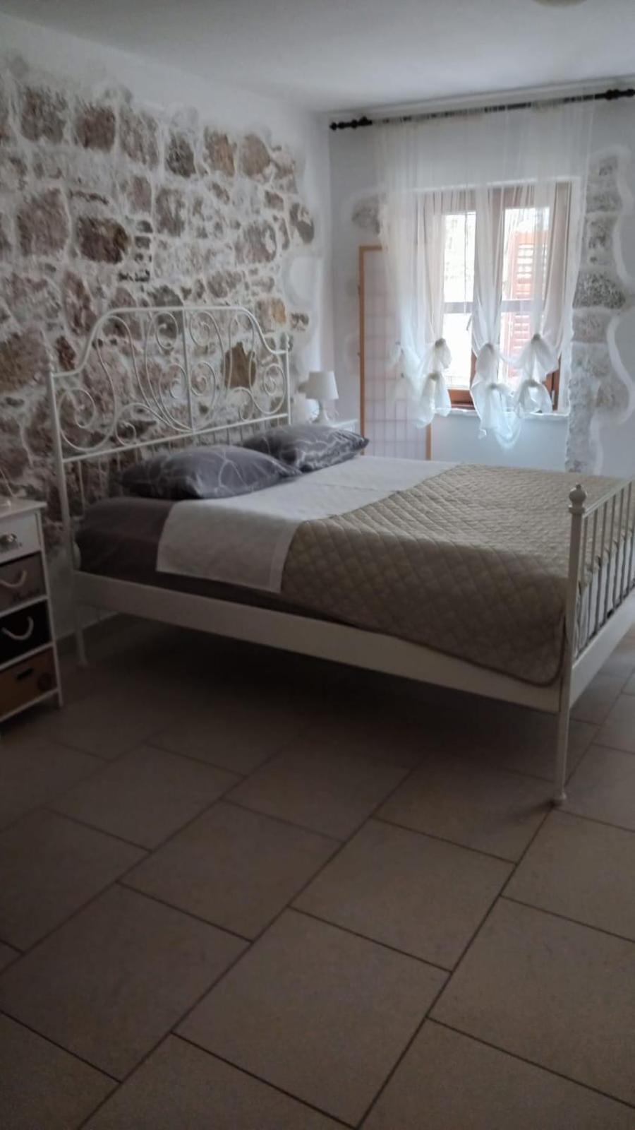 Apartment Martin - 10 Mt To The Beach Rovinj Extérieur photo
